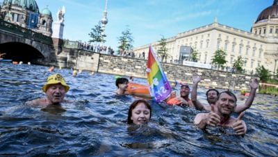 250703 demoschwimmen