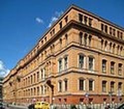 Hertie School of Governance, ab 2022, Dorotheenstr./Bunsenstr.
