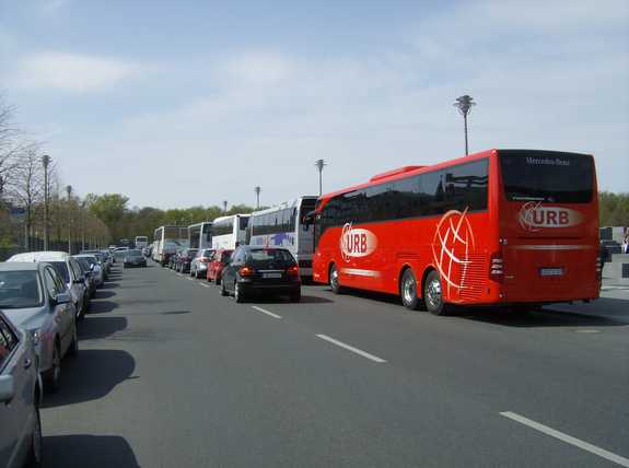 B18-parkende_Reisebusse